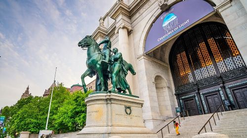 Central Park Pedicab Tour with Natural History Museum Access Day Tours