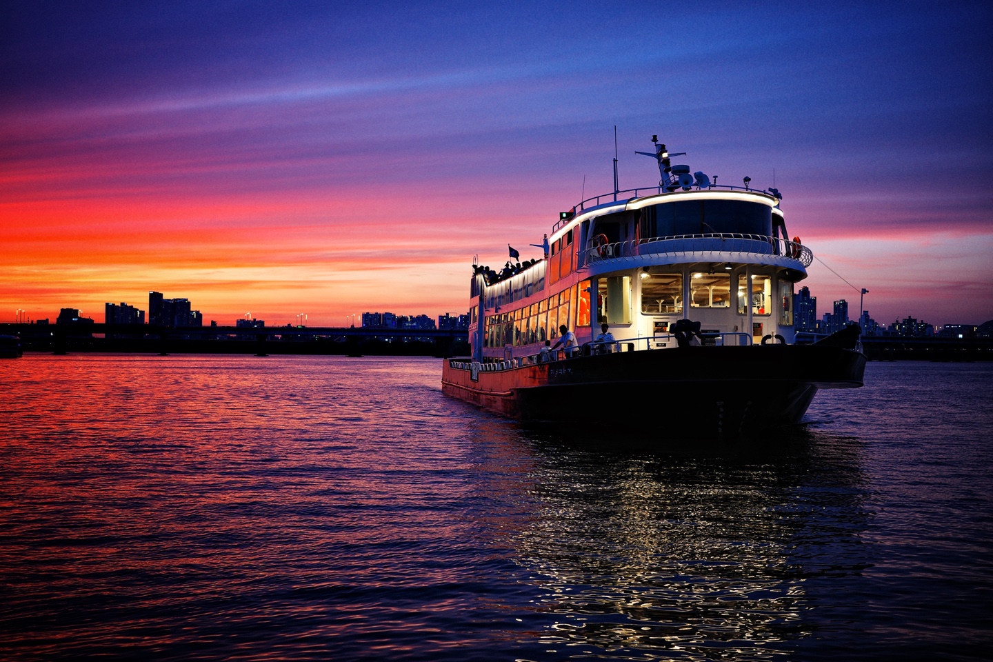 Experience London skyline 17