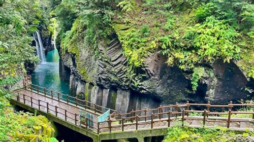 Fukuoka departure: Scenic Takachiho gorge + Amanoiwato shrine Nishi Hongu + Healing journey at Toiwa energy field