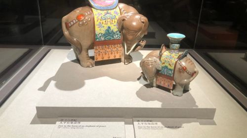Taipei Palace Museum Guided Tour: Available in Chinese/English/Japanese