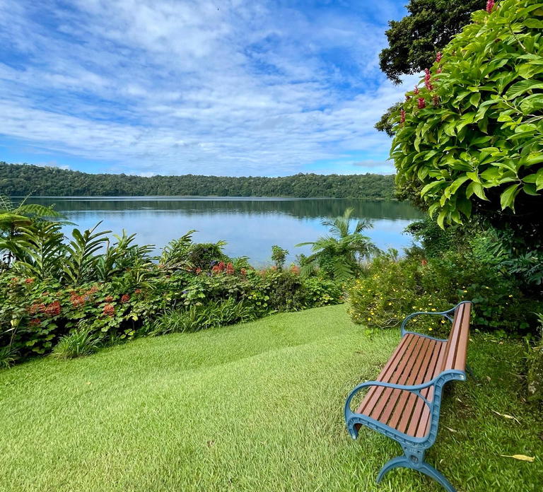 From Cairns: Atherton Tablelands and Paronella Park Day Trip