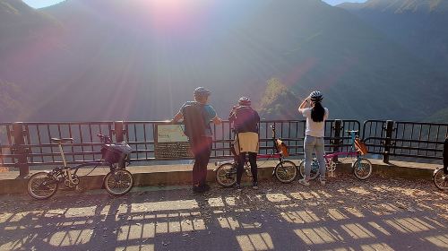 Iya Valley BROMPTON Slow Cycling Tour Day Tours
