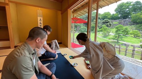 Full-Day Tour from Kanazawa: Samurai, Matcha, Gardens and Geisha Day Tours