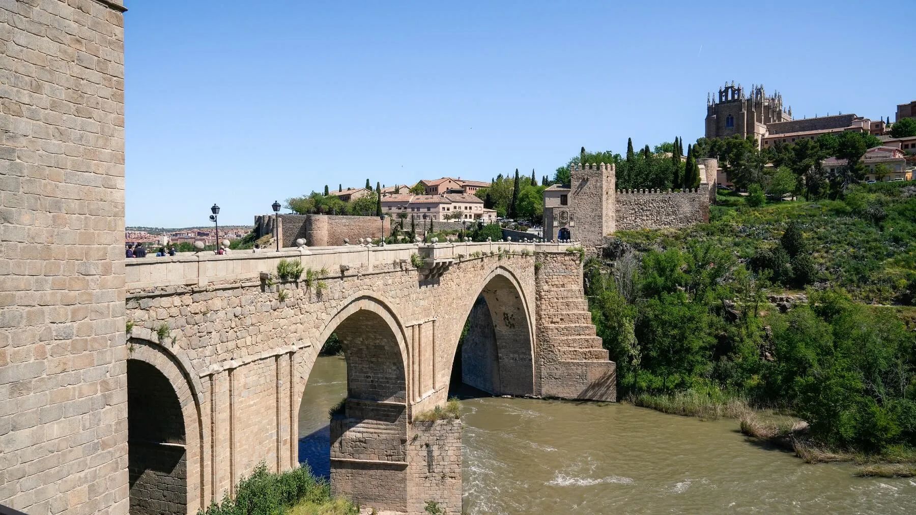 Toledo on your own with entrance to Santo Tomé Church