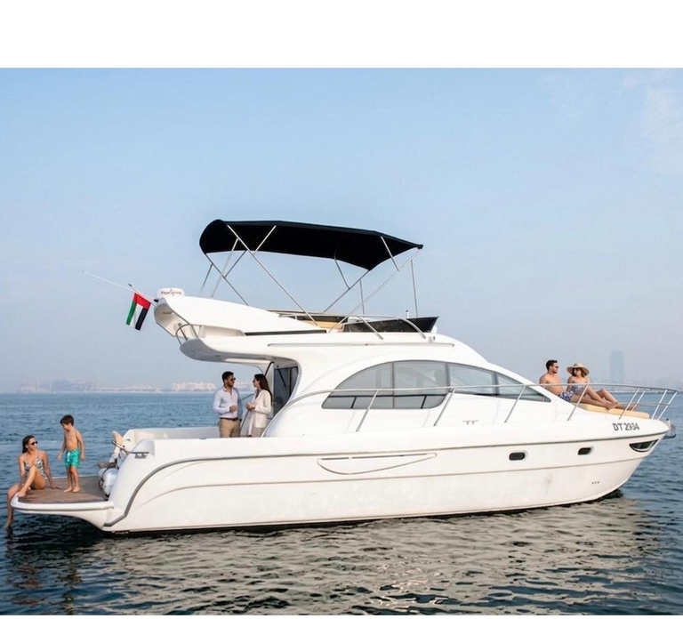 Private Yacht Tour: Dubai Boat Cruise with Optional BBQ