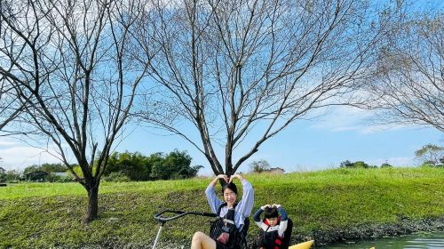 1-hour kayaking at Dongshan River Water Park – Eco Green Boat hydrobiking experience