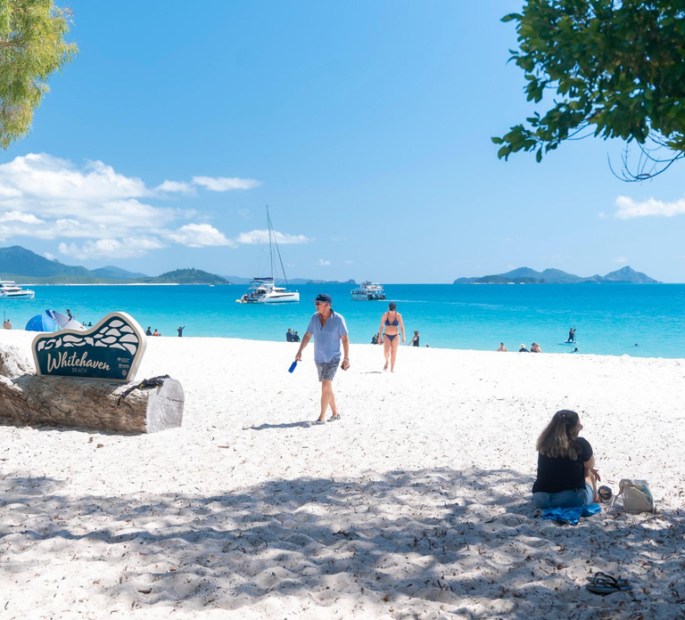 Whitsundays: 2 days 1 night Sailing, Snorkeling, Whitehaven