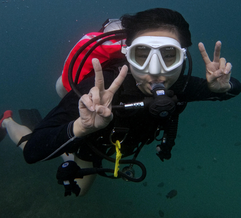 From Abu Dhabi: Scuba Dive and Snorkeling with Transfer