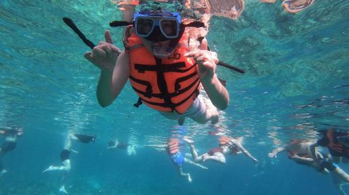 Boracay: Magic Island & Puka Beach & Coral Garden Snorkeling 1-day Tour