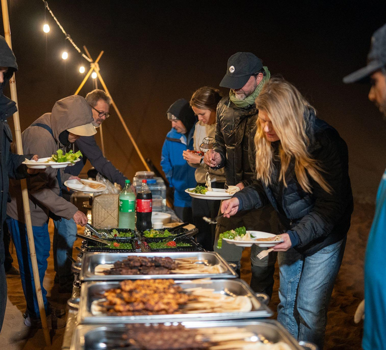 Abu Dhabi: Al Quaa Milky Way Stargazing Tour with BBQ