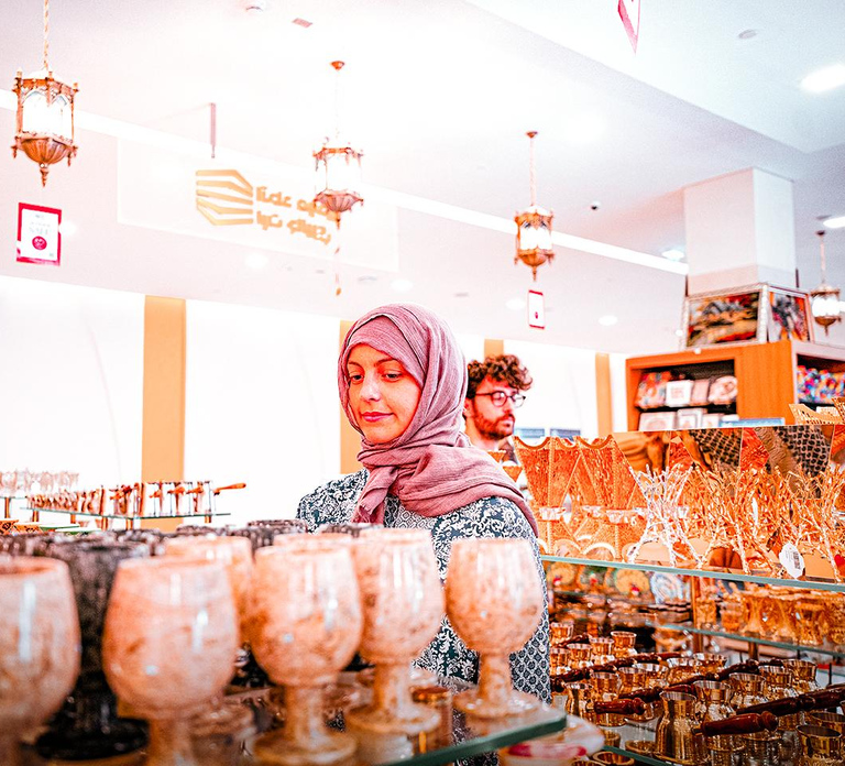 Abu Dhabi: City Tour with Sheikh Zayed Grand Mosque and More