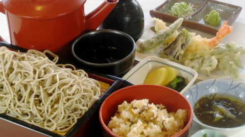 Shizuoka Soba Noodle Making Experience at Kannontei