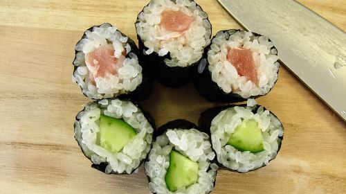 3-Hour Small-Group Sushi Making Class in Tokyo