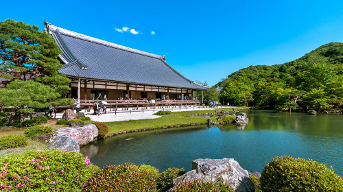 Small group of 9: Kyoto Arashiyama + Kifune Shrine + Sanzen-in 1-day tour with optional Sagano Scenic Railway
