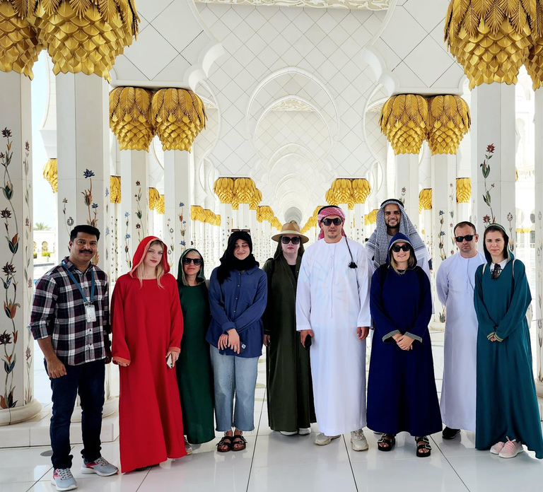 Discover Abu Dhabi: A Full-Day Tour with Lunch