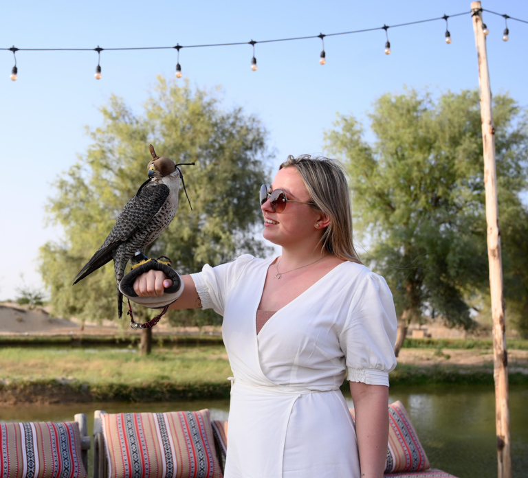 Dubai: Al Marmoom and Al Qudra Lakes Guided Tour with Dinner