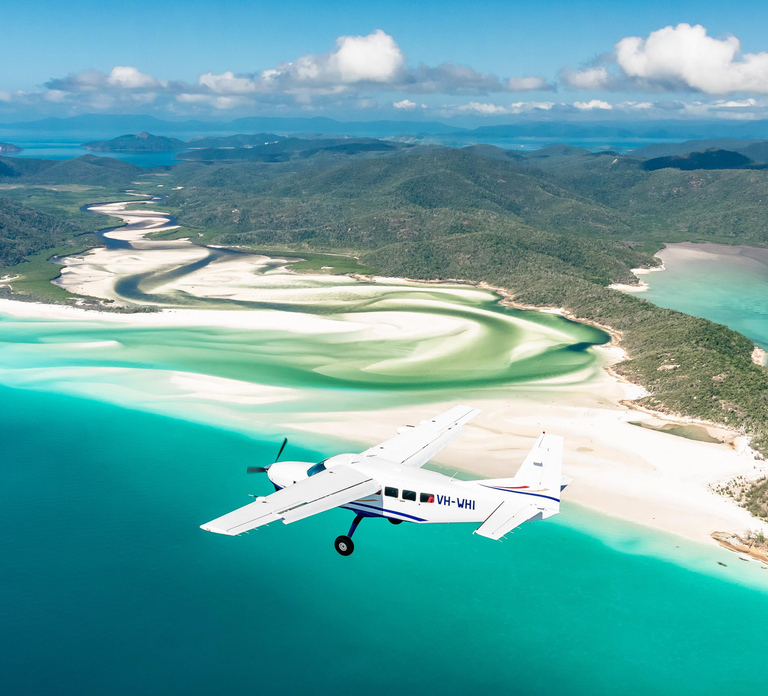 Airlie Beach: Whitsundays & Heart Reef Scenic Flight