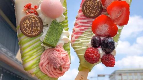 Nara Park + Uji 1-day tour, feed adorable deer, taste matcha, admire maple leaves