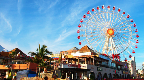 Classic 1-day tour to northern Okinawa – Small group of 9/bus tour – American village