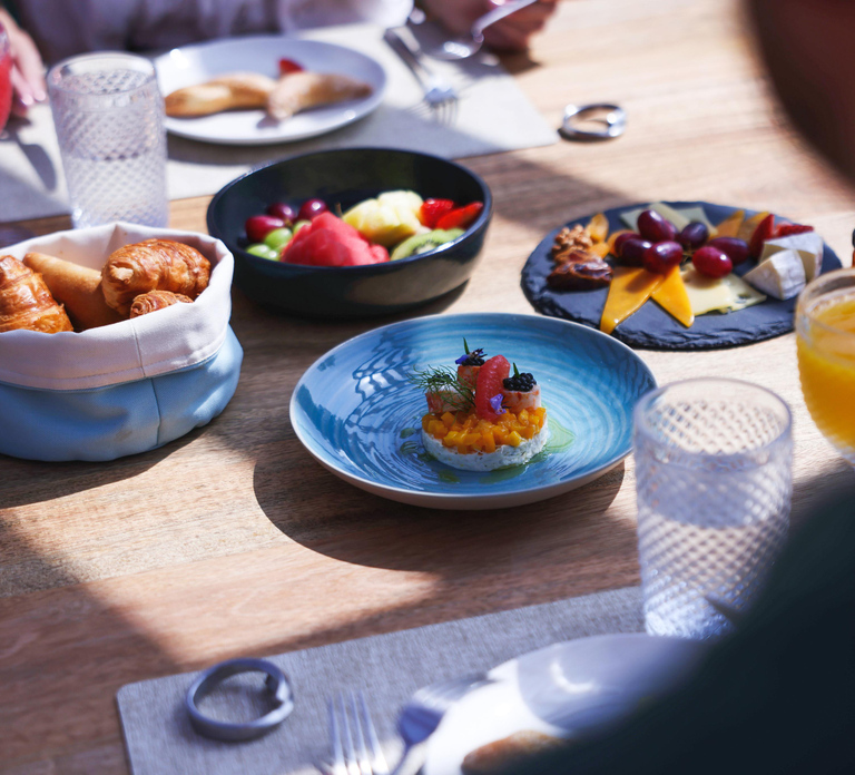 Dubai: Luxury Balloon Flight with Michelin-Curated Breakfast