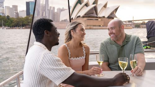Sydney: Golden Glow Sunset Harbour Cruise with 1 Drink Day Tours