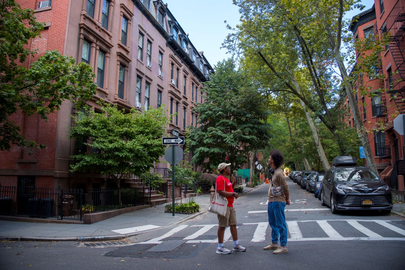 New York Neighbourhood Eats Tour: Brownstone Brooklyn Experience