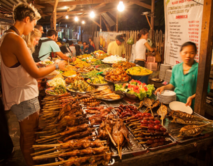 Luang Prabang: Evening Street Eats and Night Market Private Tour