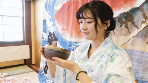 Sumida River Sakura-Themed Traditional Japanese Yakatabune in Japan [Tea Ceremony Experience + Traditional Japanese Performance + Unlimited Soft Drinks + Unobstructed Views from the Second Deck] Trans