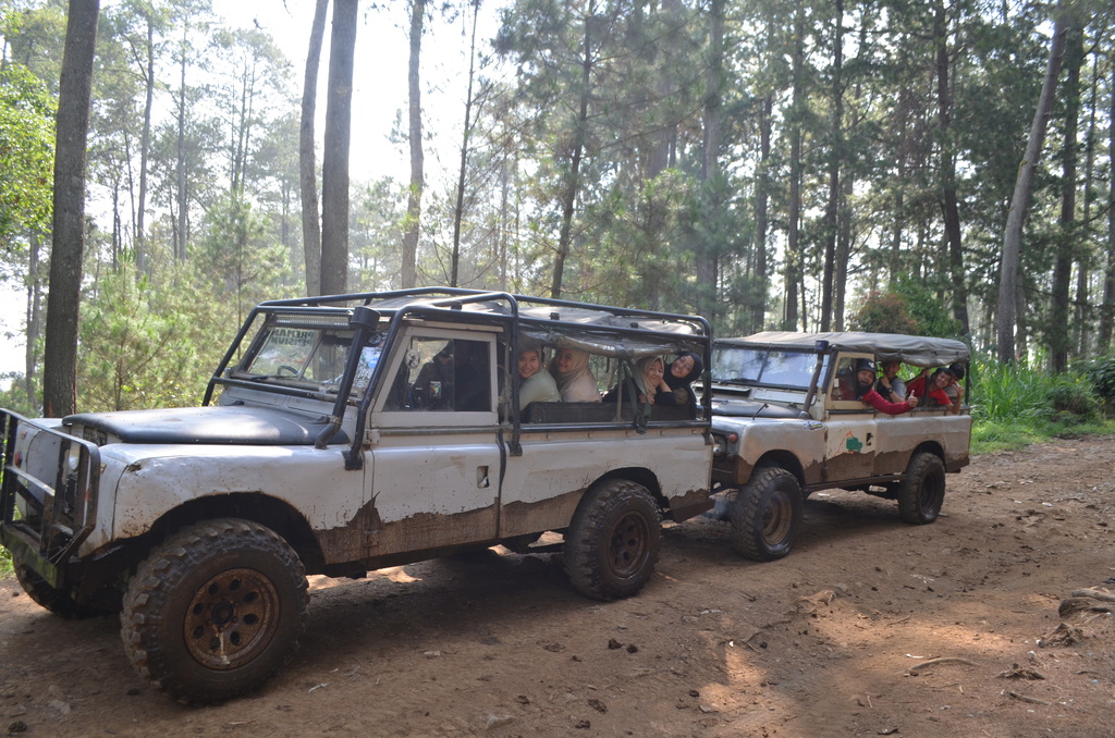 Fun Offroad Cikole Lembang Bandung – Land Rover Adventure