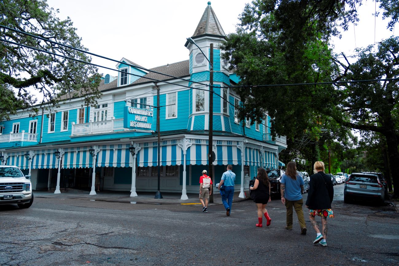 Explore Historic New Orleans: Hidden Garden District Tour