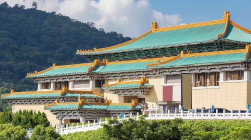Taipei Palace Museum Guided Tour: Available in Chinese/English/Japanese