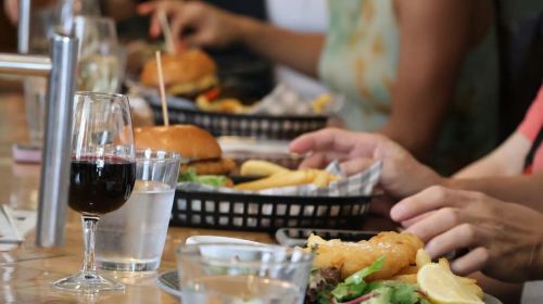 Hunter Valley: Wine, Chocolate and Lunch All Inclusive Tour Day Tours