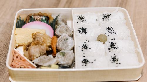 Yokohama Private Food Tours with a Local: 100% Personalized Day Tours