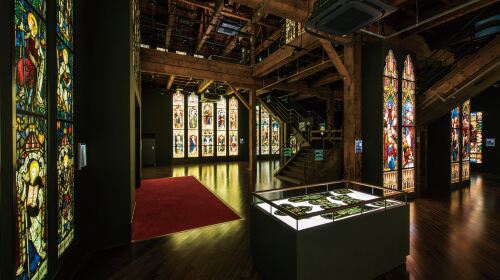 Stained Glass Museum(Former Arata Firm · Former Takahashi Warehouse)