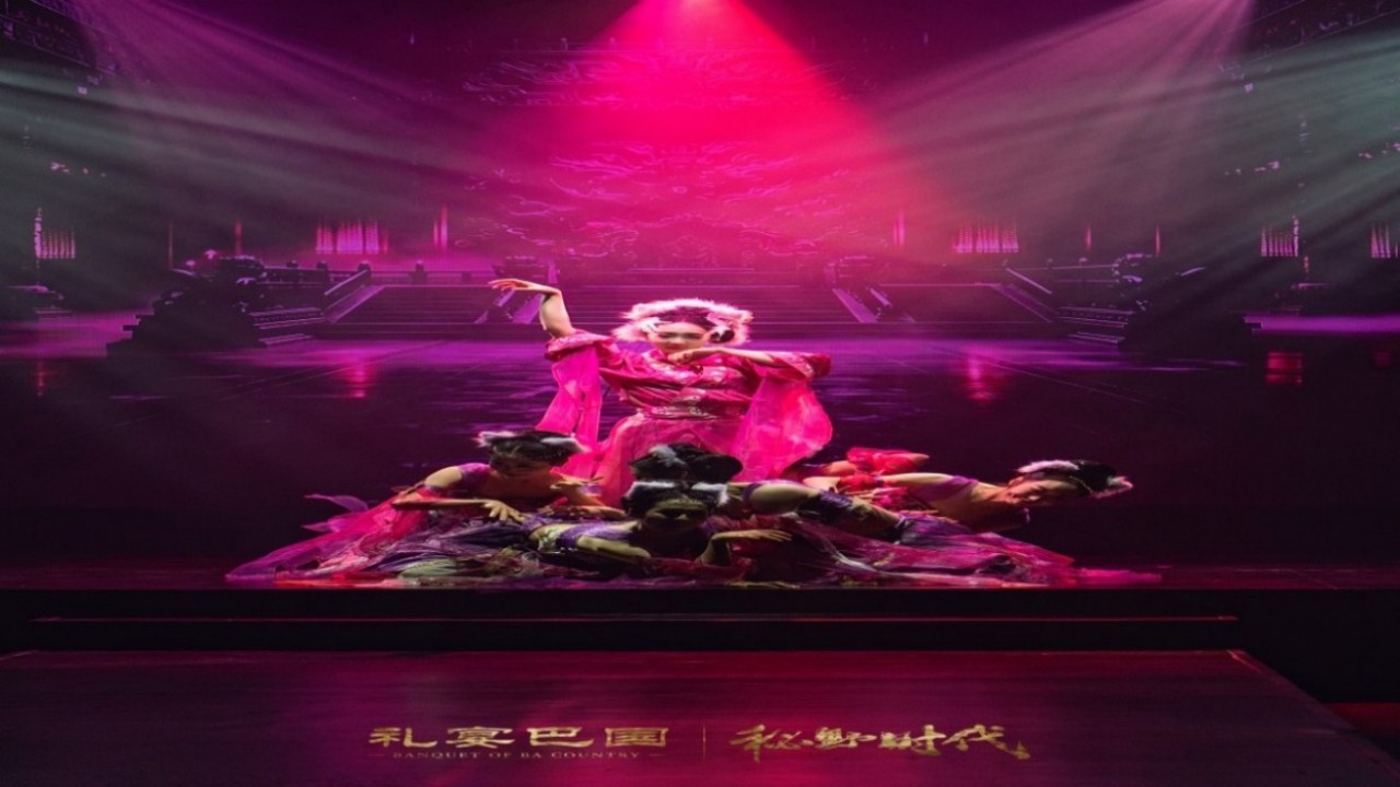 Chongqing Gong Yan Dinner Show Immersive Dining, Live Show & Hanfu Experience