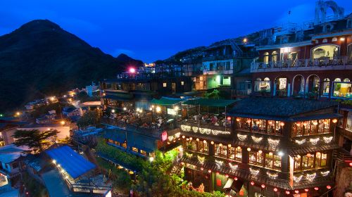 Departing from Taipei | Private charter 1-day tour to Yehliu in New Taipei City + Golden Waterfall + Yinyang Sea + Shifen + Jiufen Day Tours