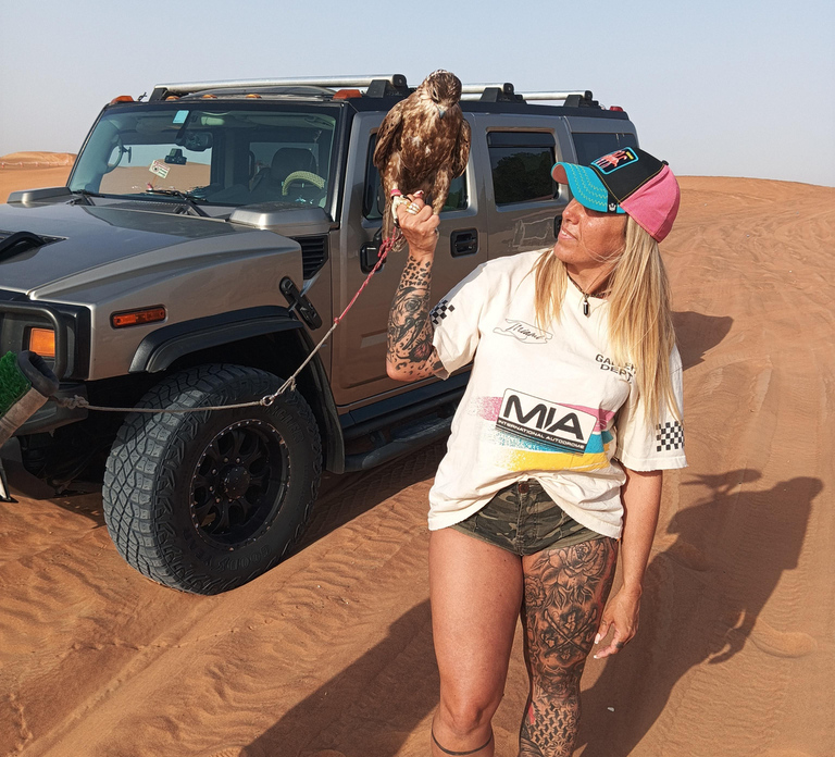 Dubai Safari & Traditional Ghutrah with Buggy Ride option