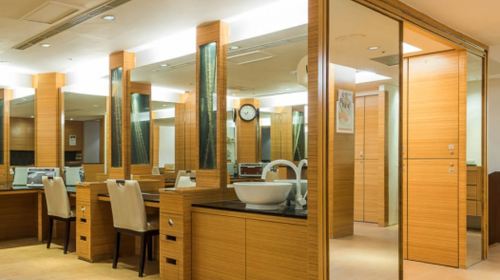 Beitou Spring Hotel Red Cypress Club: Hot Spring Baths, Sauna & Outdoor Pool Access