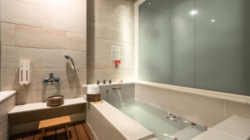 Beitou, Taipei – Shuimei Hot Spring Club – Shuimei Public Naked Hot Spring · Private Sun and Moon Hot Spring House