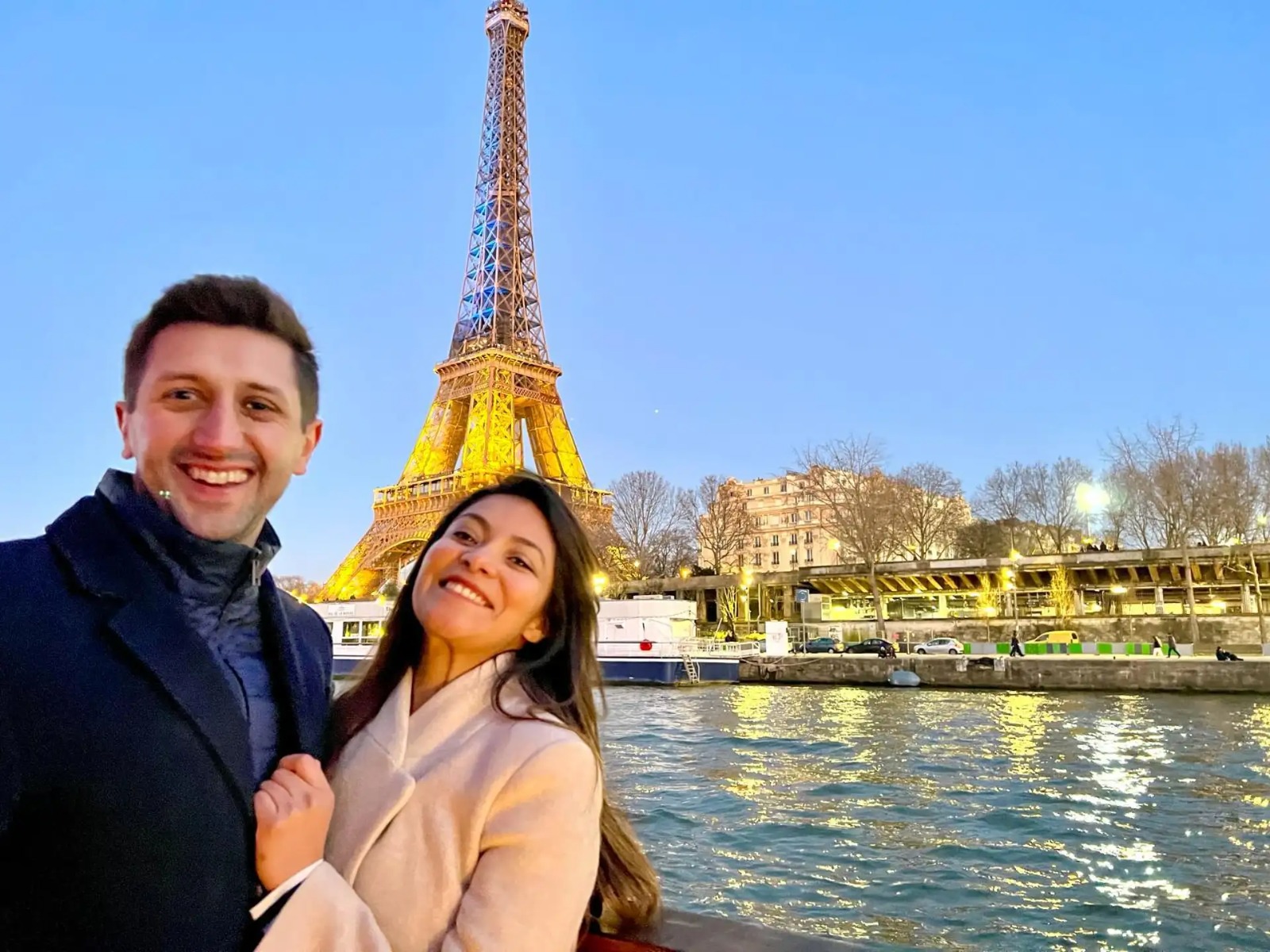 Paris: Illuminated Evening River Cruise & Waffle Tasting