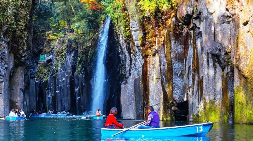Miyazaki & Kumamoto 1-Day Tour: Ama-Iwato Shrine & Takachiho Gorge (Free Shuttle)