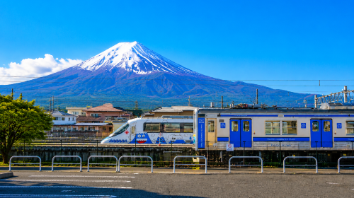 Fuji train and twin lakes day tour: Lake Kawaguchi cable car, cruise ship, Lake Yamanaka and Sengen Park