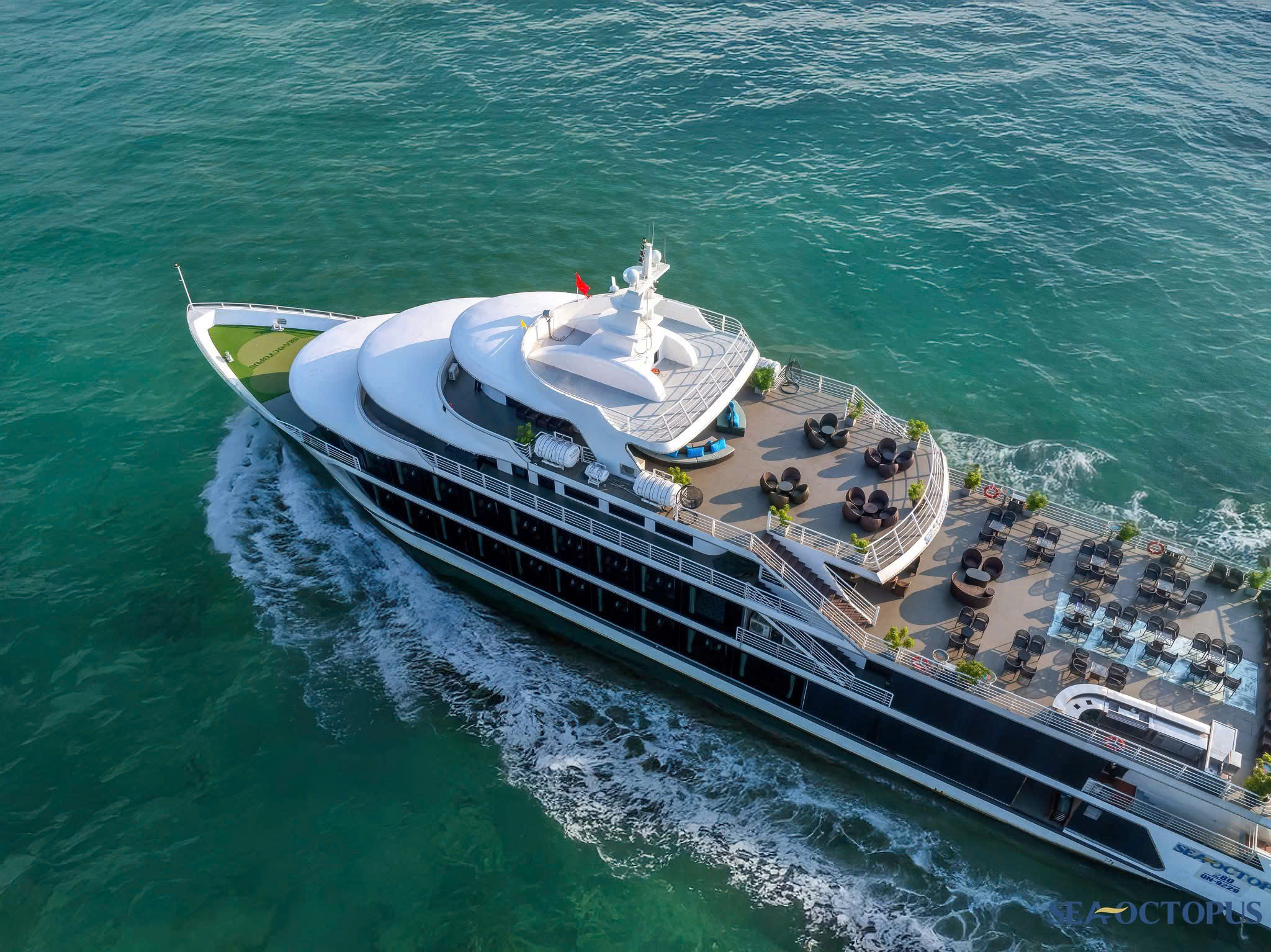 Sea Octopus Cruise - Ha Long Day tour & Dinner Cruise