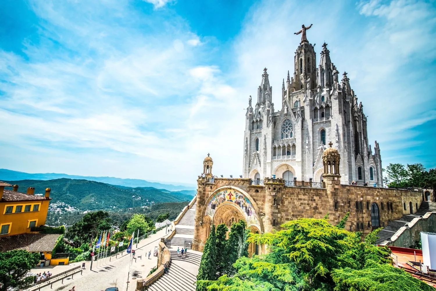 Private Tour: Contrasts of Barcelona