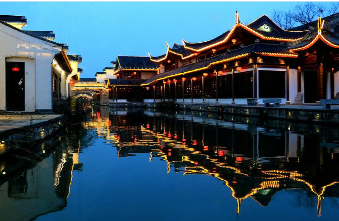 Nanjing Night Cruise on Outer Qinhuai River