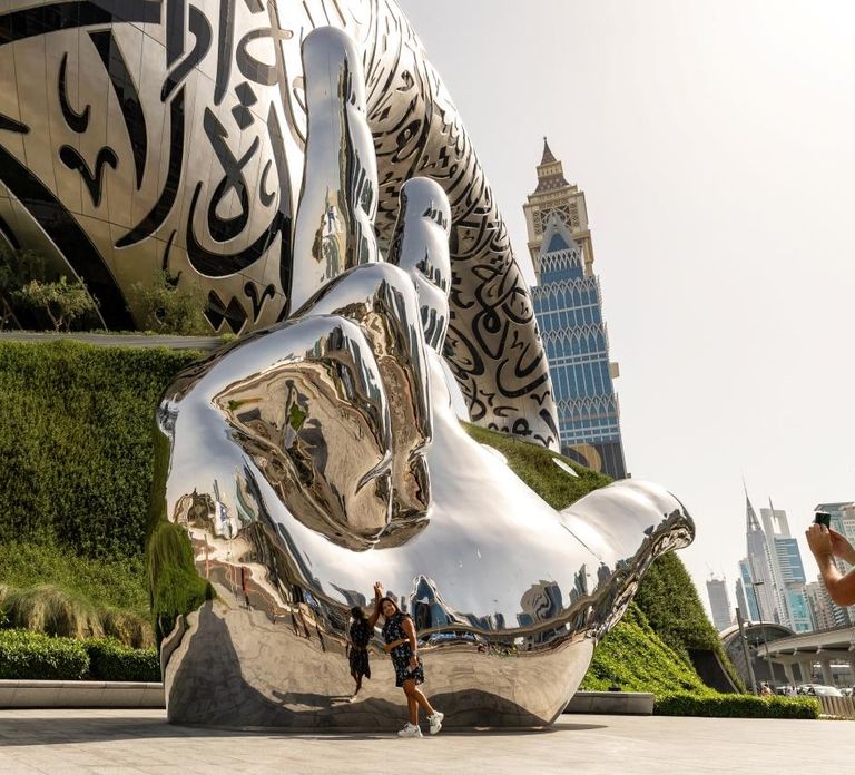 Dubai: Private Top Attractions City Tour & Luxury Mercedes