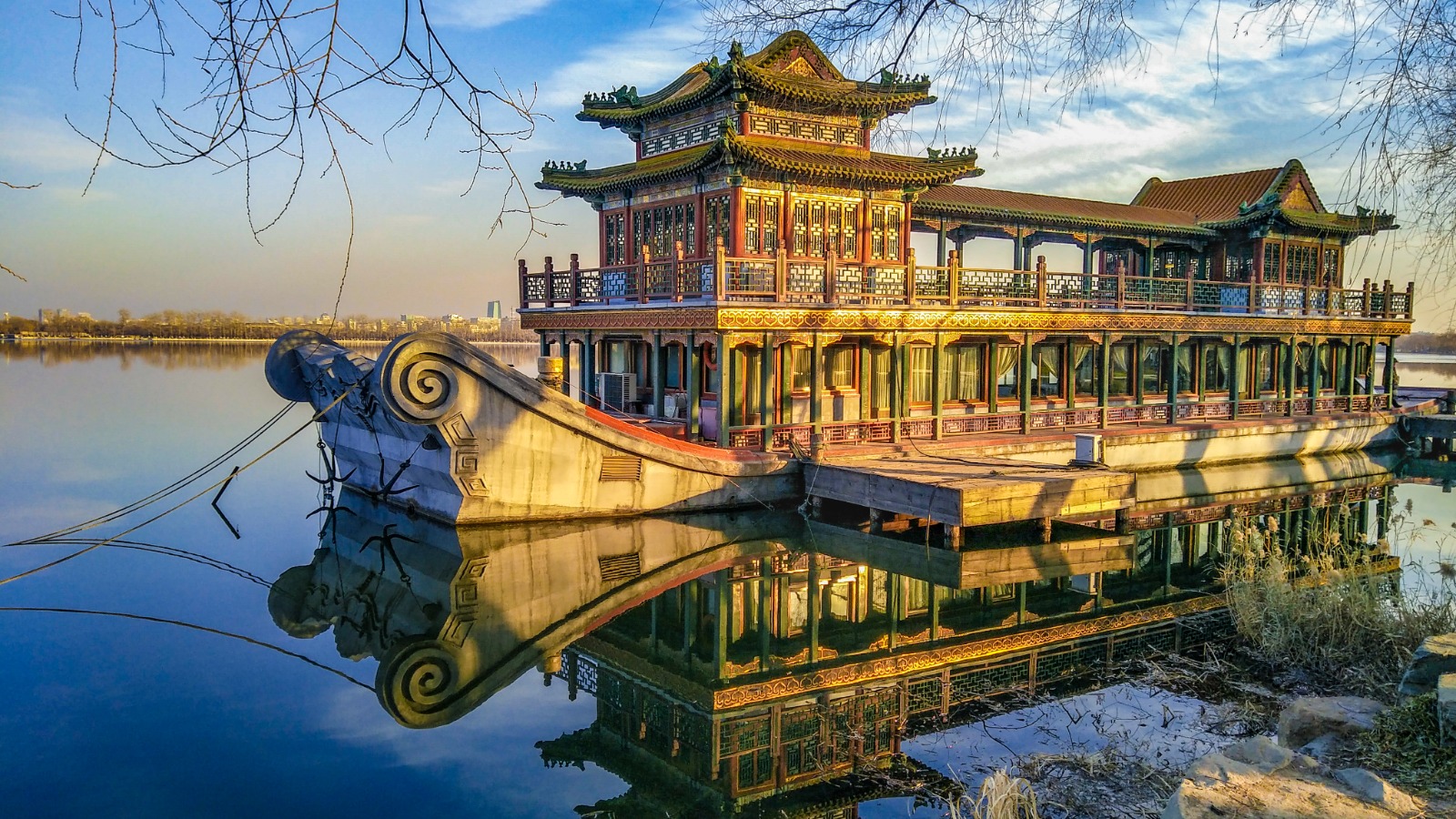 Summer Palace Admission Ticket + 2.5 hours  Guided Tour Service