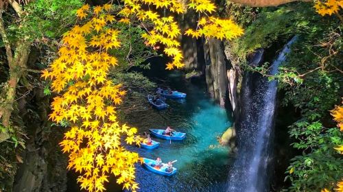 Miyazaki 1-day tour: 2nd person travels free to Takachiho Gorge, Kamishikimi Kumanoimasu Shrine, and Amanoyasukawara Day Tours