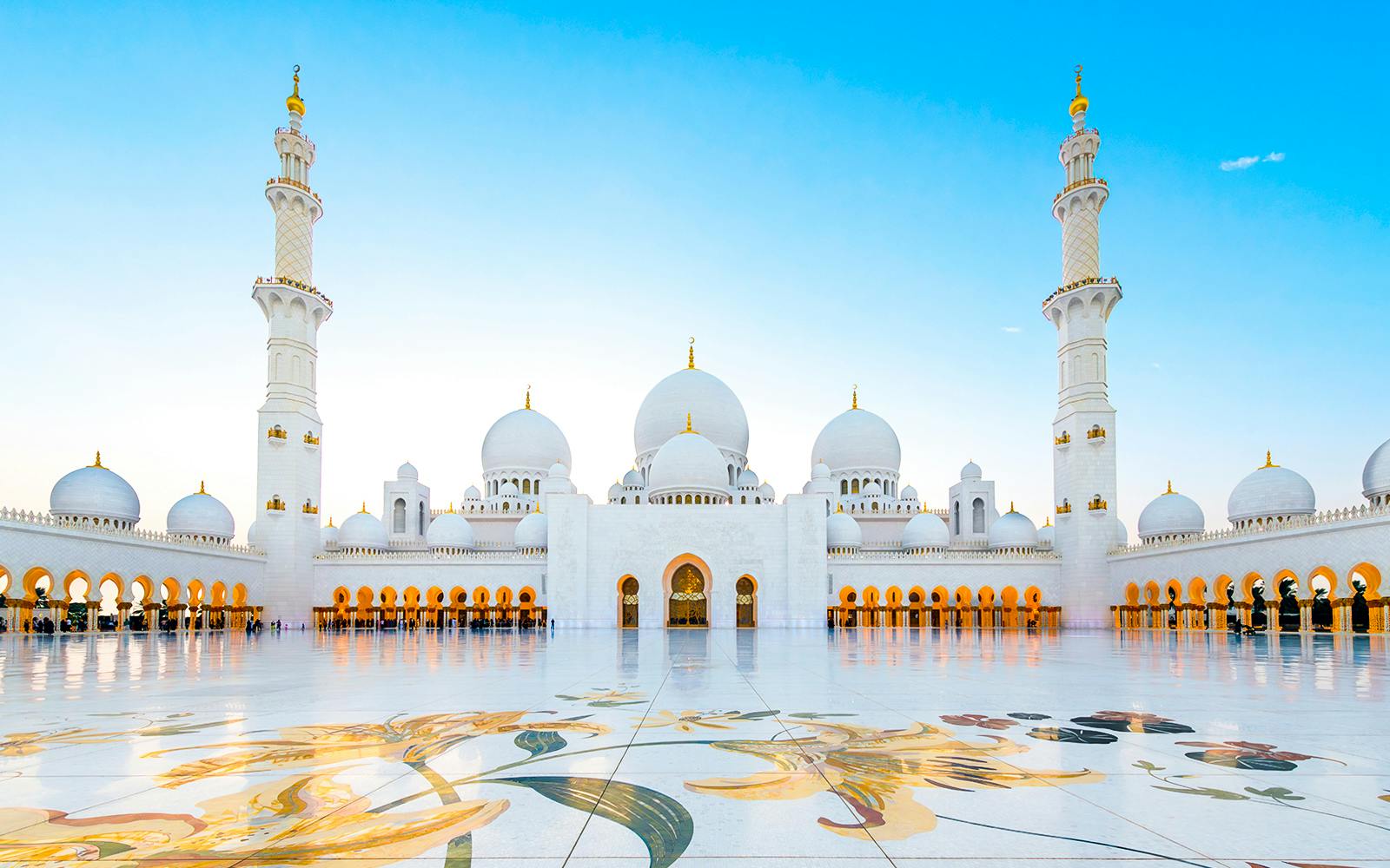 From Dubai: BAPS Hindu Temple & Sheikh Zayed Mosque Full-Day Guided Tours