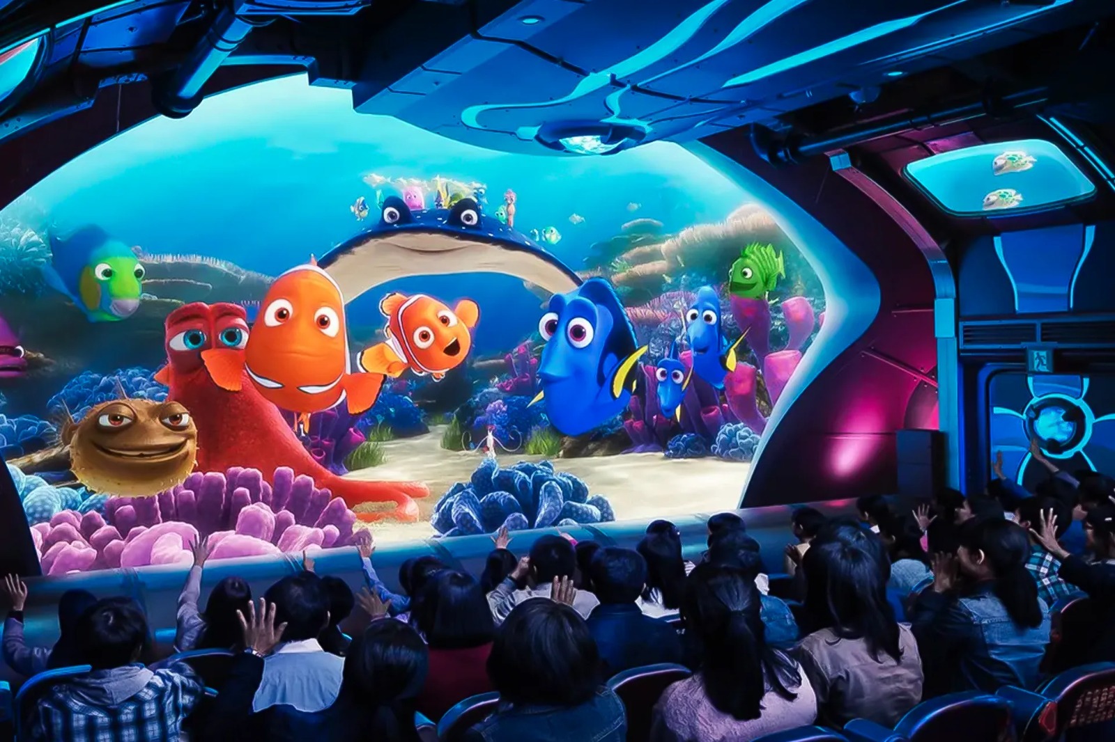 Tokyo Disney Resort - Tokyo Disneyland & Tokyo DisneySea